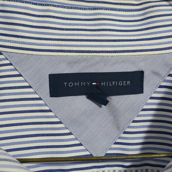 Tommy Hilfiger button up dress shirt - Picture 3 of 3